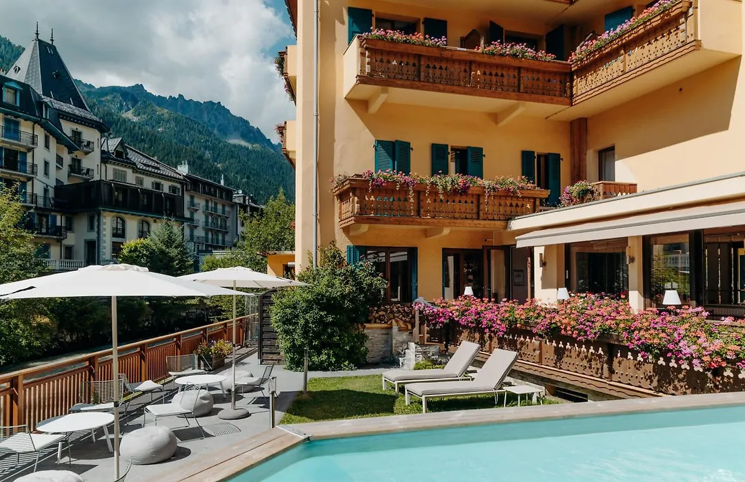 Les Gourmets - Chalet Hotel-1