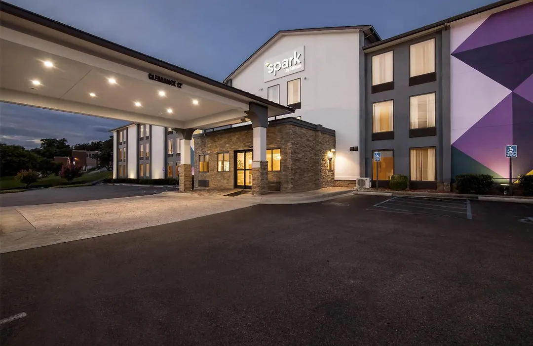Spark By Hilton Roanoke Civic Center-1