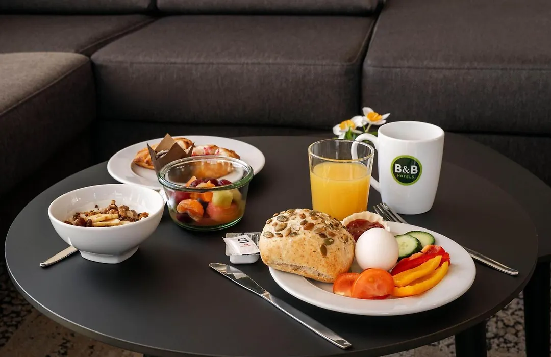 B&B Hotel Hamburg-Wandsbek-1