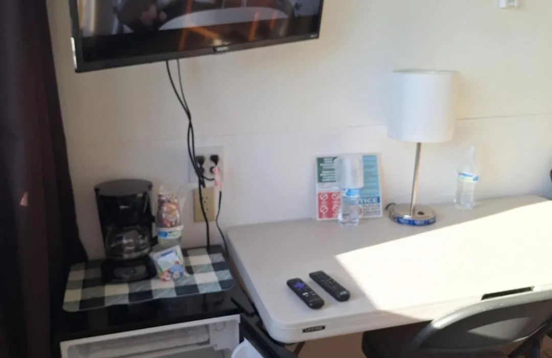 #38 Bungalow Seaside Hotel & Victors Rv Park-1
