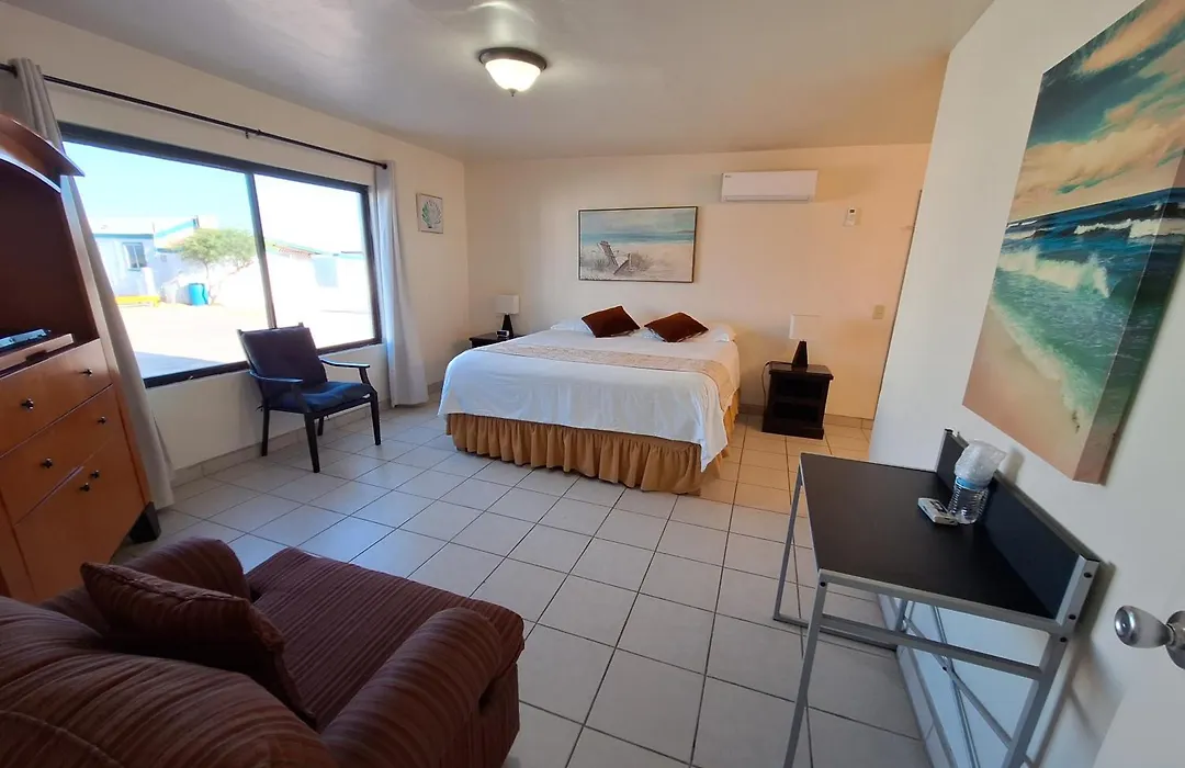 #55 Suite Bungalow Seaside Hotel & Victors Rv Park-1