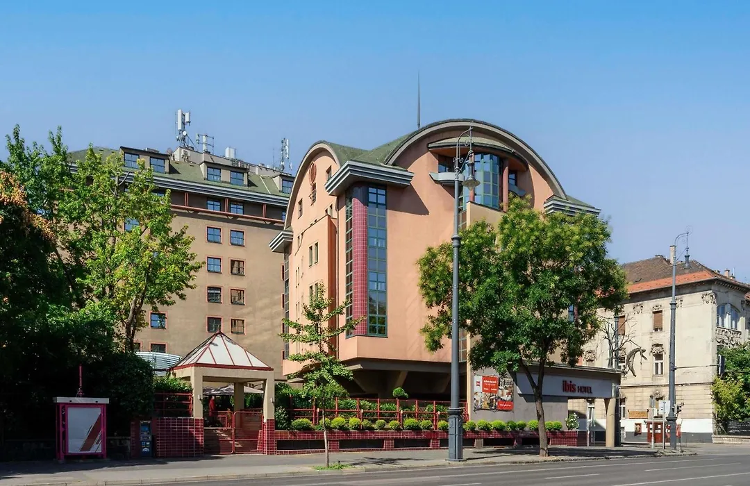 Ibis Budapest Heroes Square-1