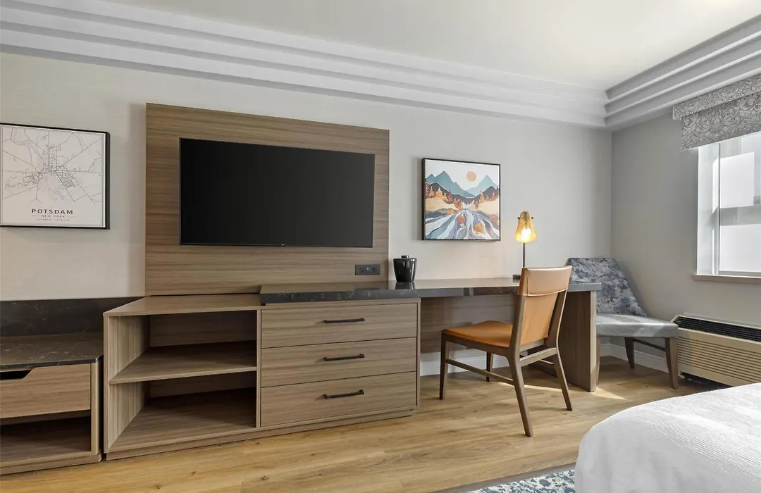 Best Western Potsdam University Park Inn-1
