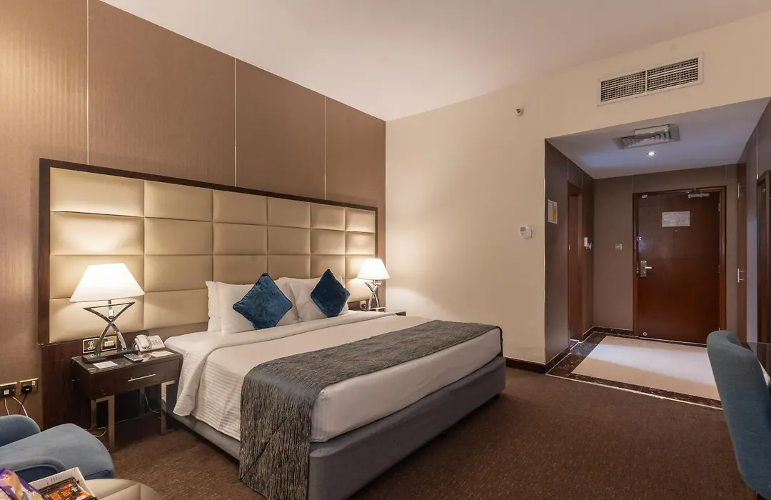 Howard Johnson Bur Dubai-1