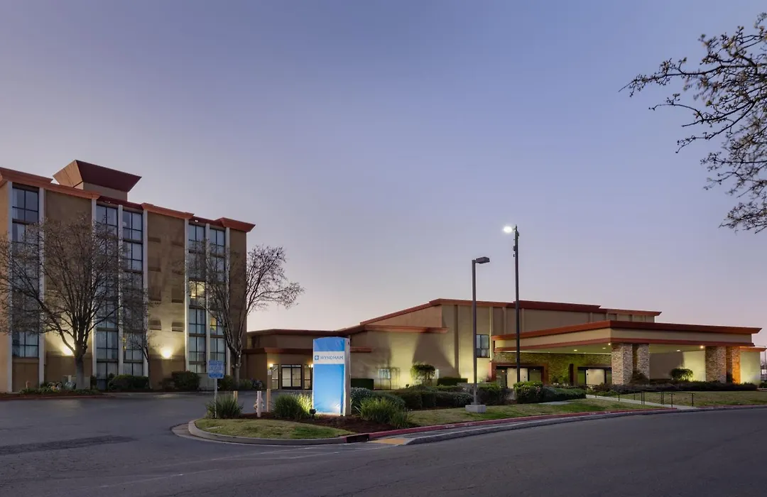 Wyndham Sacramento-1