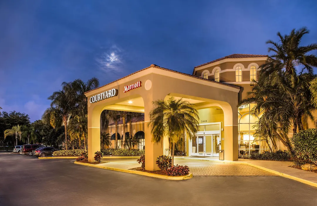Courtyard By Marriott Fort Lauderdale North/Cypress Creek-1