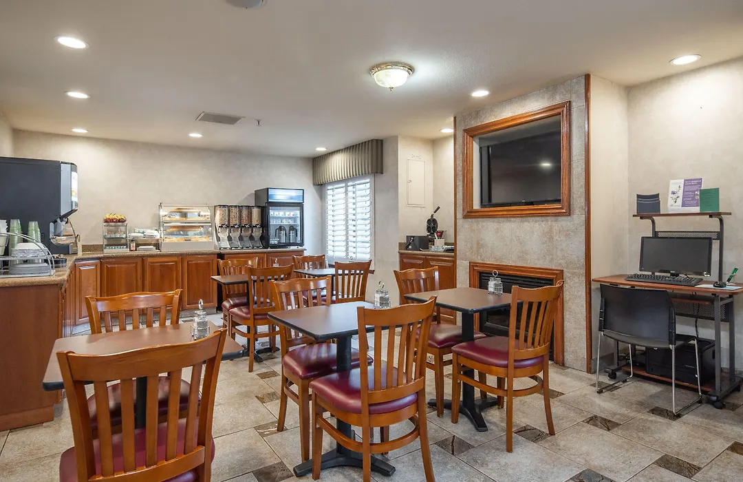Atherton Park Inn And Suites-1