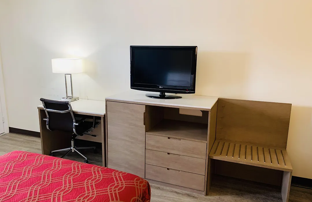 Econo Lodge Crystal Coast-1