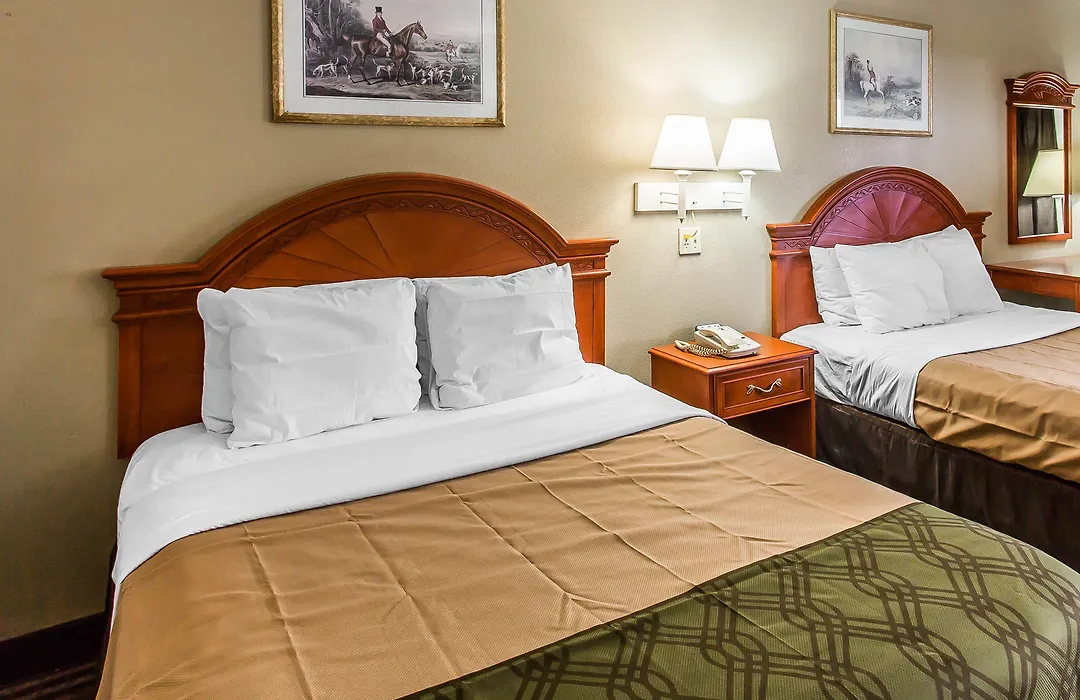 Econo Lodge Lebanon-1