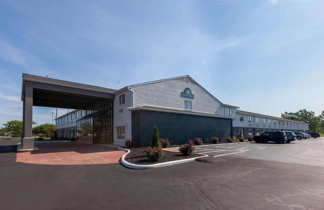 Days Inn By Wyndham Sandusky Cedar Point-1