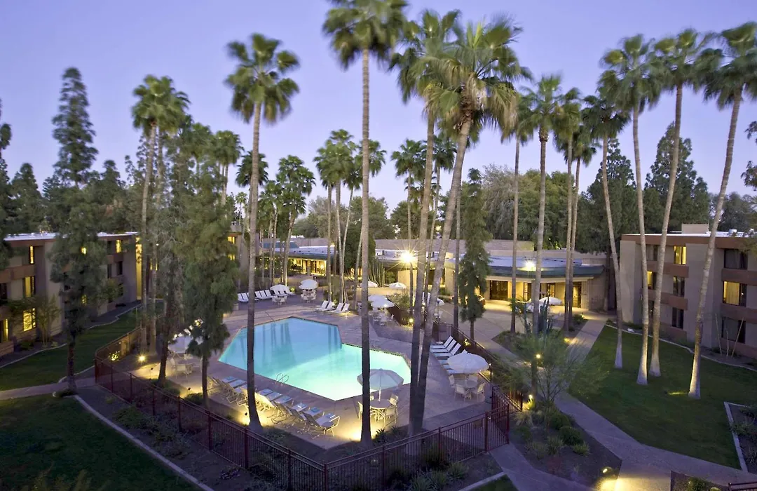 Doubletree By Hilton Phoenix- Tempe-1