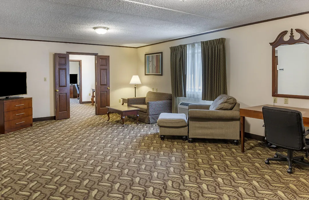 Quality Inn & Suites Zanesville City Center-1