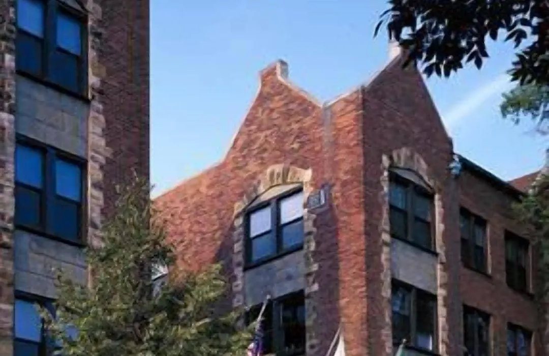 Carleton Of Oak Park-1