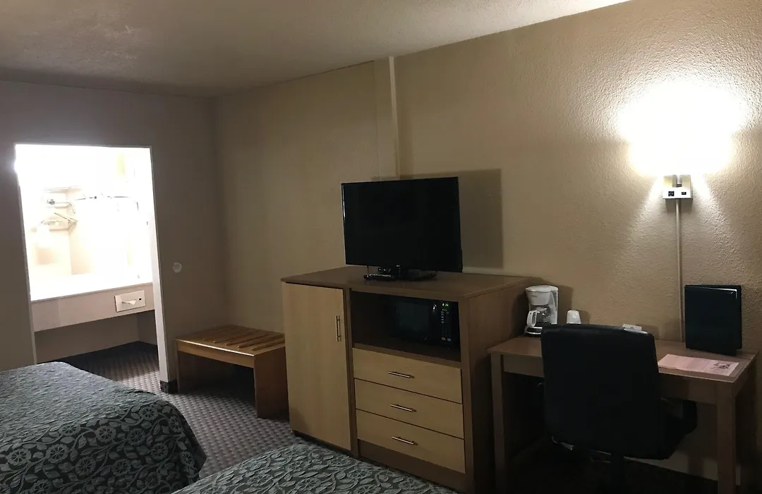 Days Inn By Wyndham Flagstaff Near Downtown/Nau On Route 66-1