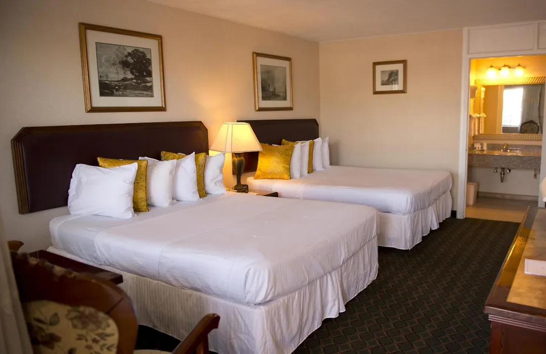 Travelodge By Wyndham Ogallala-1