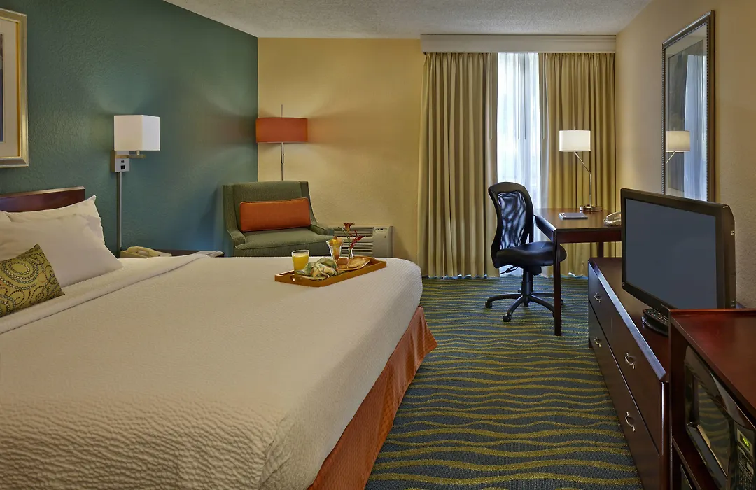 Fairfield Inn And Suites By Marriott Palm Beach-1