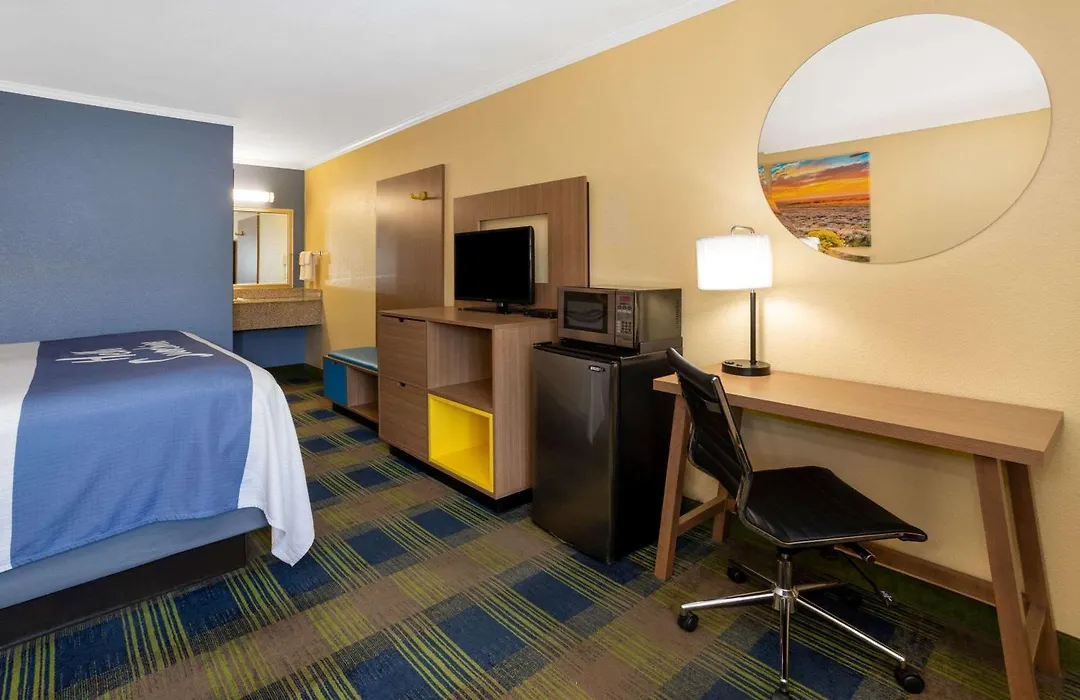 Days Inn By Wyndham Alamogordo White Sands-1
