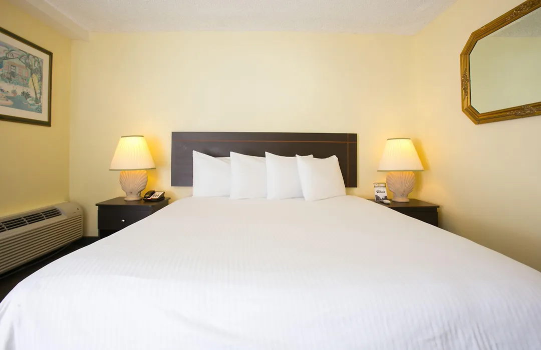 The Hollywood Gateway Inn-1
