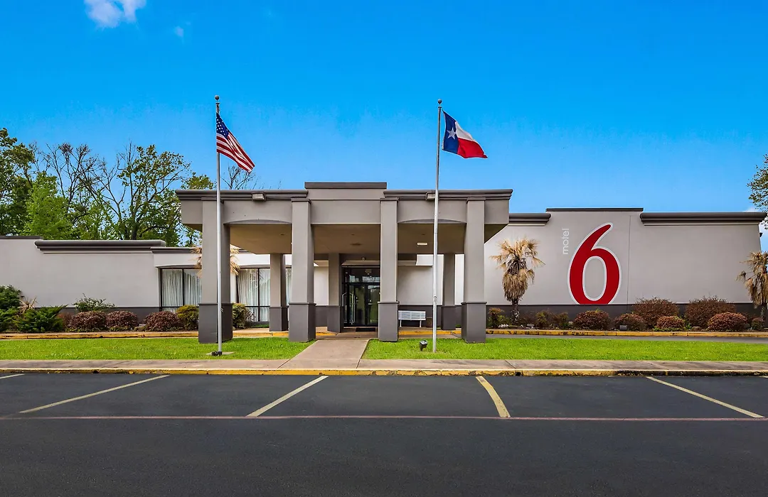 Motel 6-Henderson, Tx-1