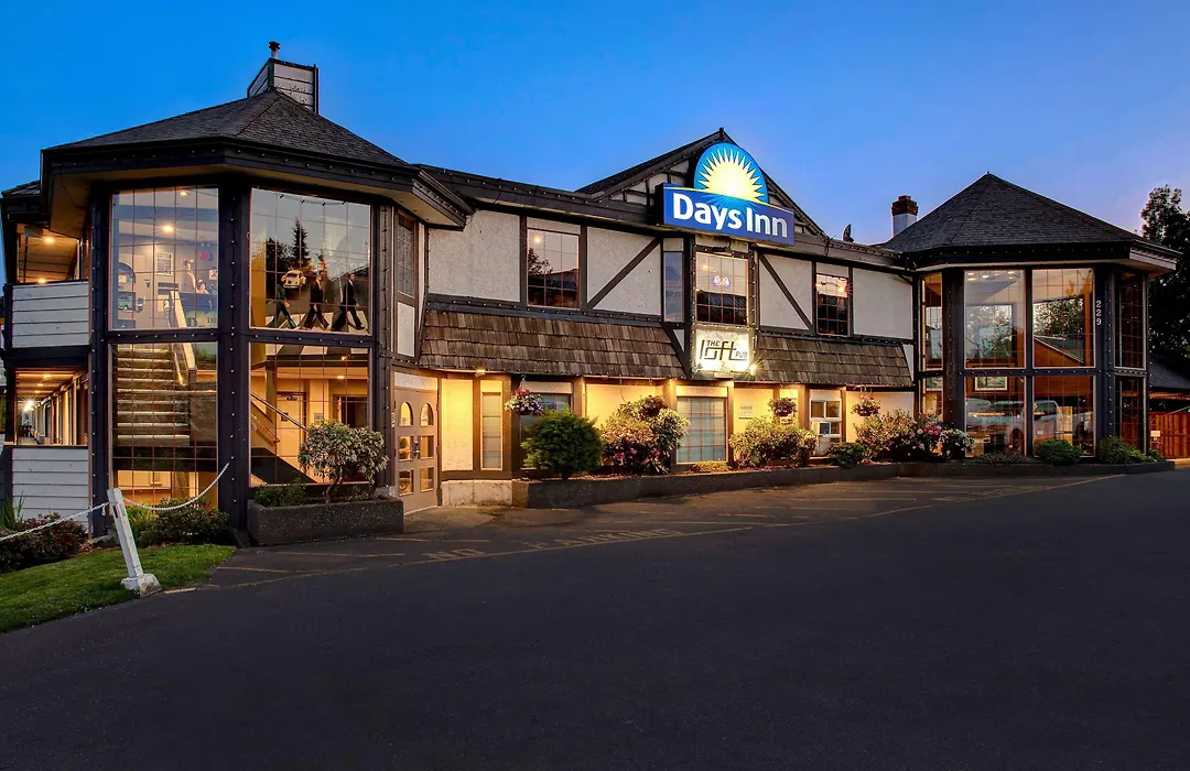 Days Inn By Wyndham Victoria Uptown-1