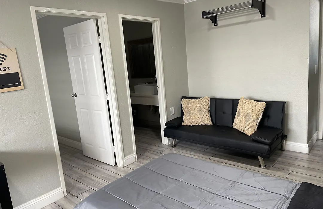 Cabana Inn & Suites-1