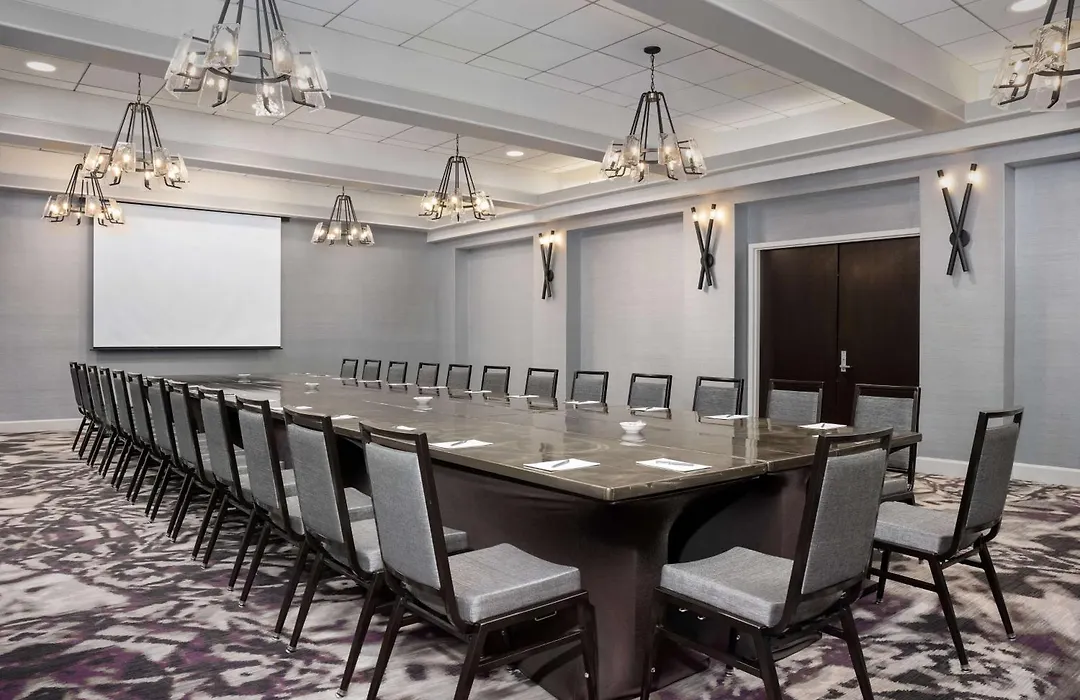 Embassy Suites By Hilton Crystal City National Airport-1