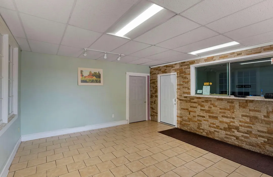 Rodeway Inn Colonial Heights I-95-1