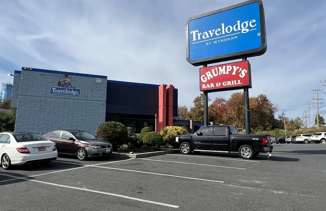 Travelodge By Wyndham Aberdeen-1