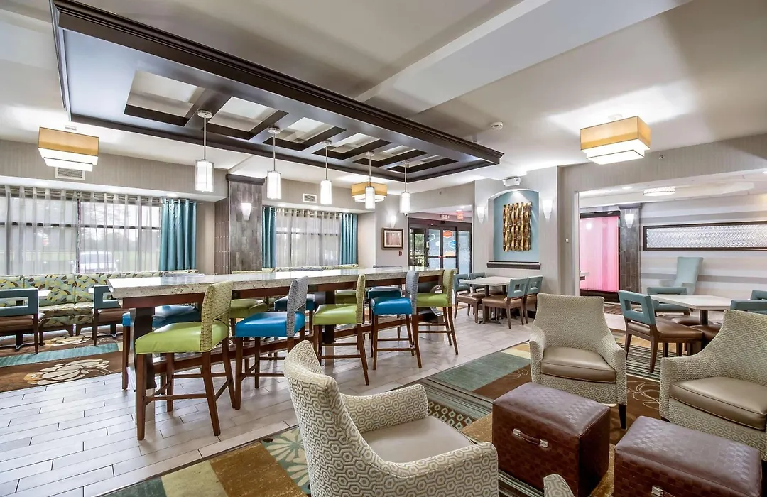 Hampton Inn West-1