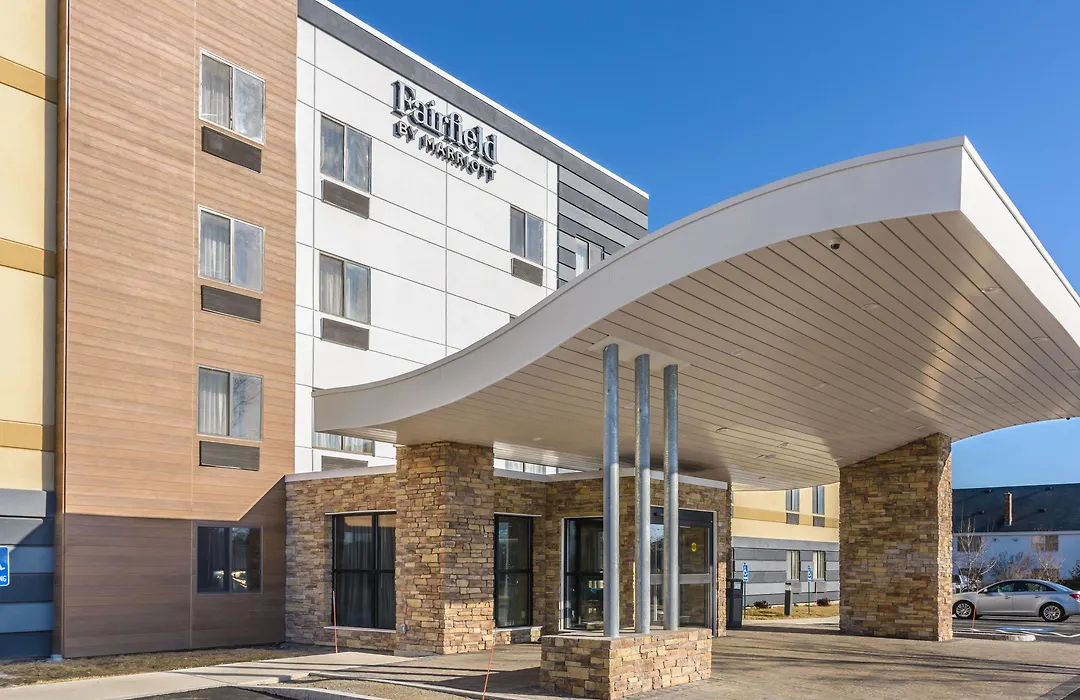 Fairfield Inn Manchester - Boston Regional Airport-1