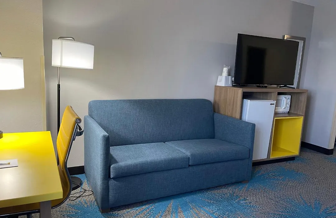 Days Inn By Wyndham Colby-1