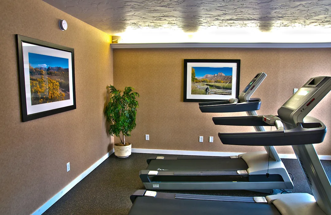 Best Western Town And Country Inn-1