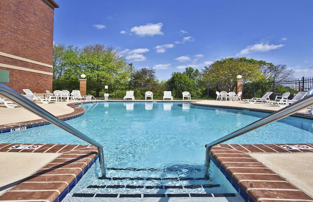 Baymont By Wyndham Knoxville/Cedar Bluff-1
