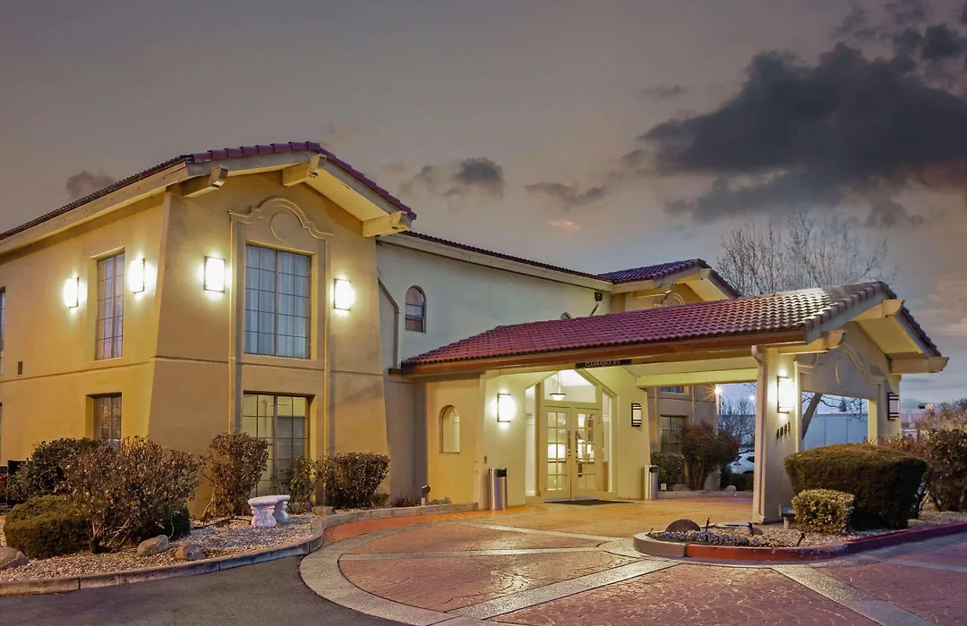 Days Inn By Wyndham Reno-1