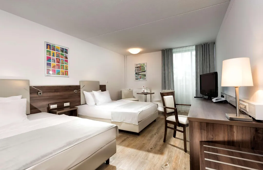 Wyndham Garden Kassel-1