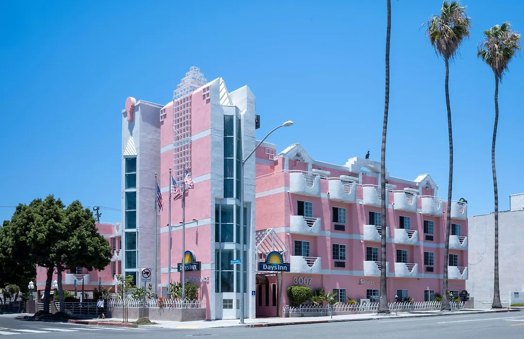 Days Inn By Wyndham Santa Monica-1