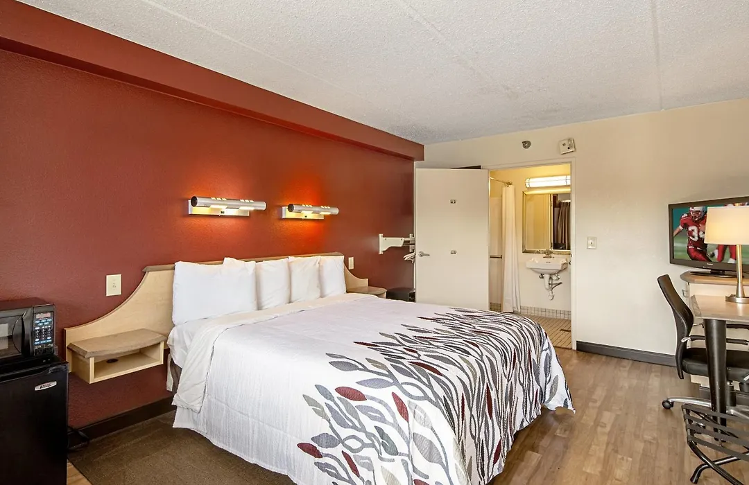 Red Roof Inn Toledo University-1