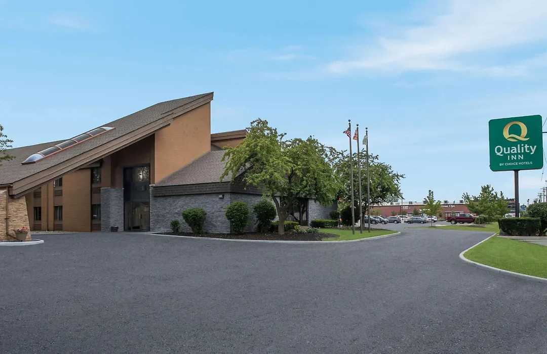 Quality Inn Toledo Westgate-1