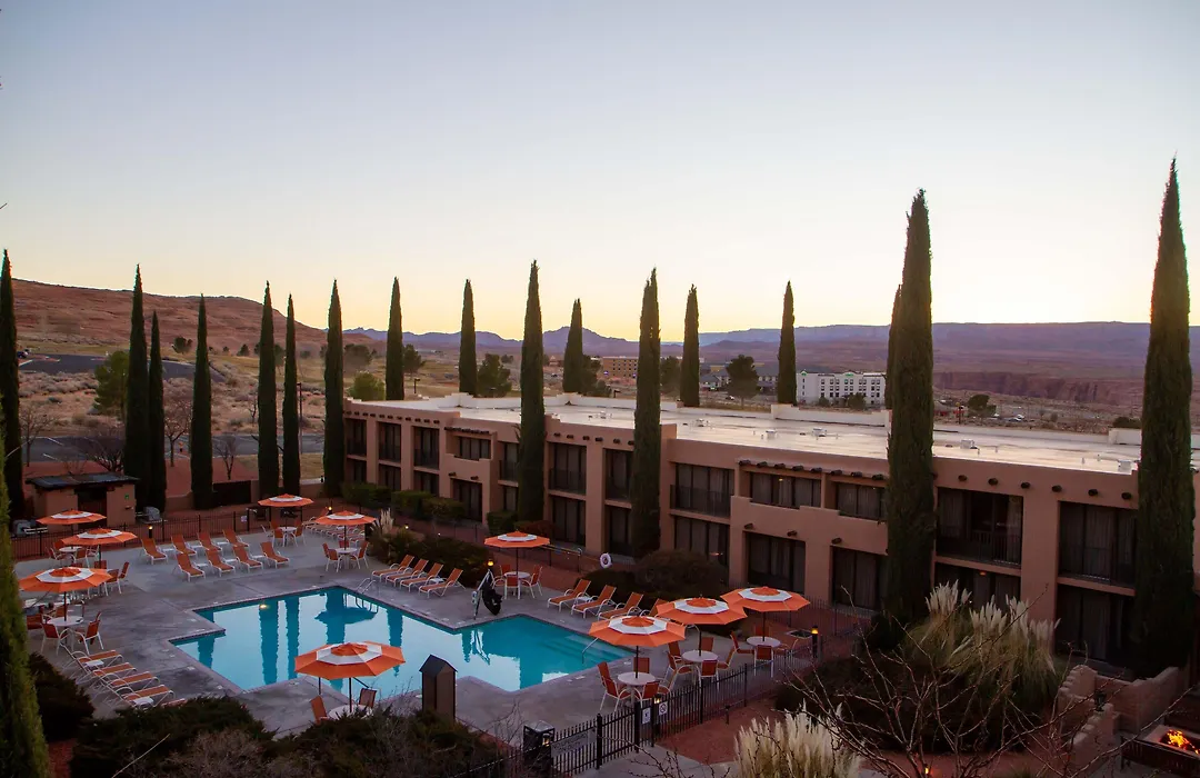 Courtyard Page At Lake Powell-1