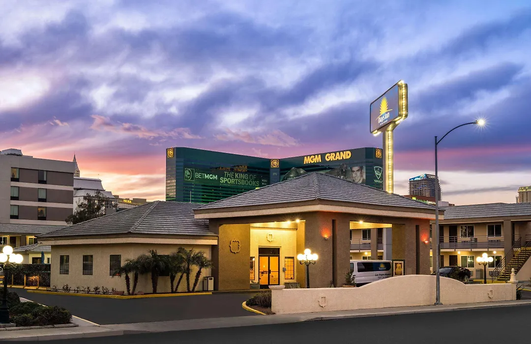 Days Inn By Wyndham Las Vegas Airport Near The Strip-1