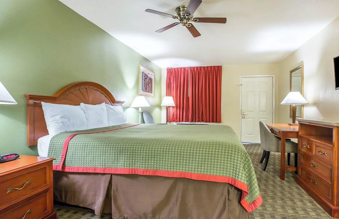 Rodeway Inn Delano-1