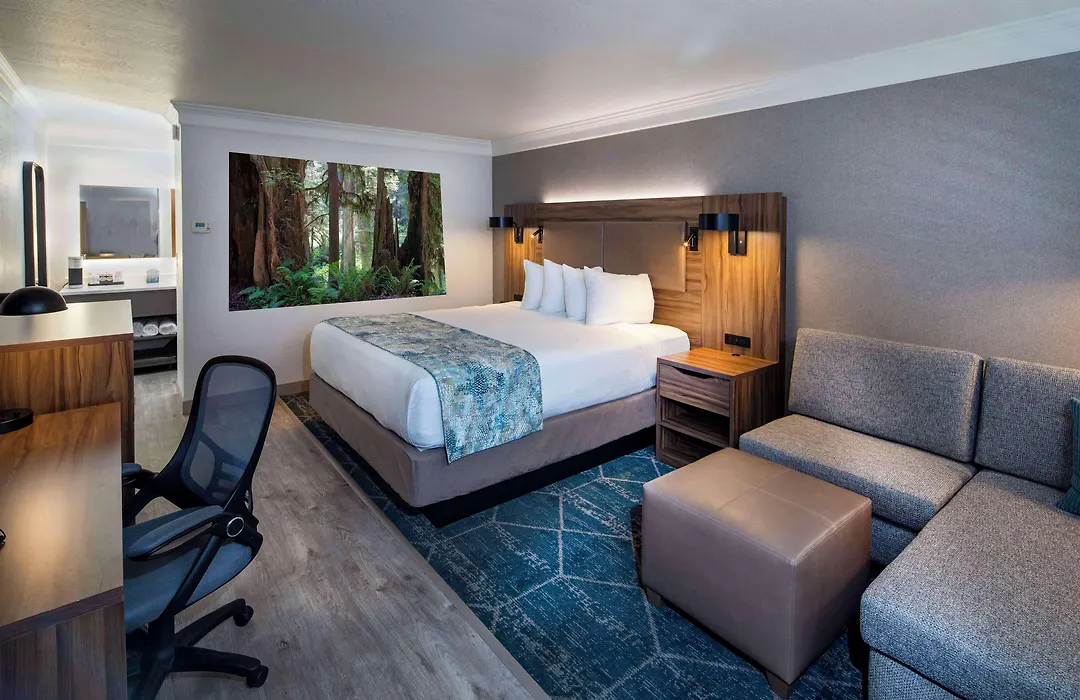 Best Western Plus Humboldt Bay Inn-1