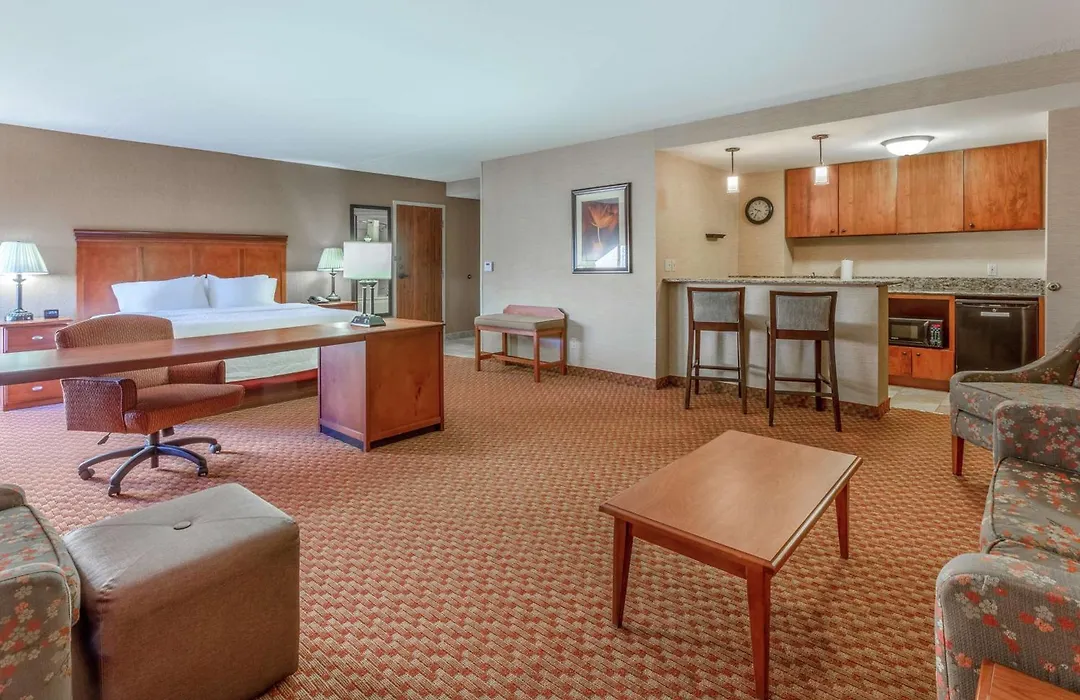Hampton Inn East Peoria-1