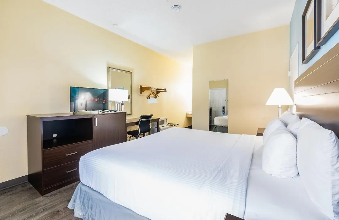 Days Inn By Wyndham Federal Way-1