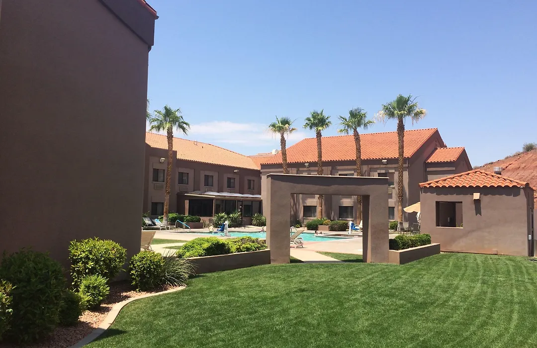 Ramada By Wyndham St George-1