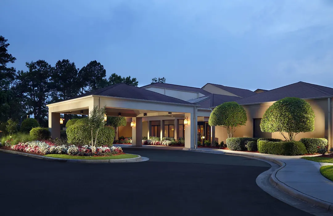 Courtyard By Marriott Savannah Midtown-1