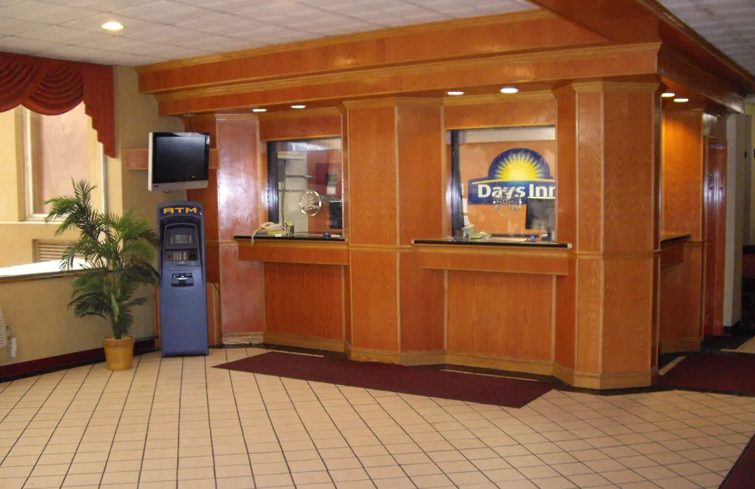 Knights Inn Phildelphia-1