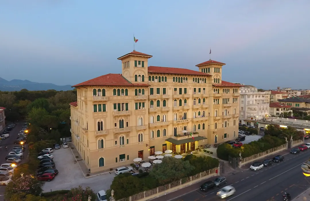 Grand Hotel Royal-1