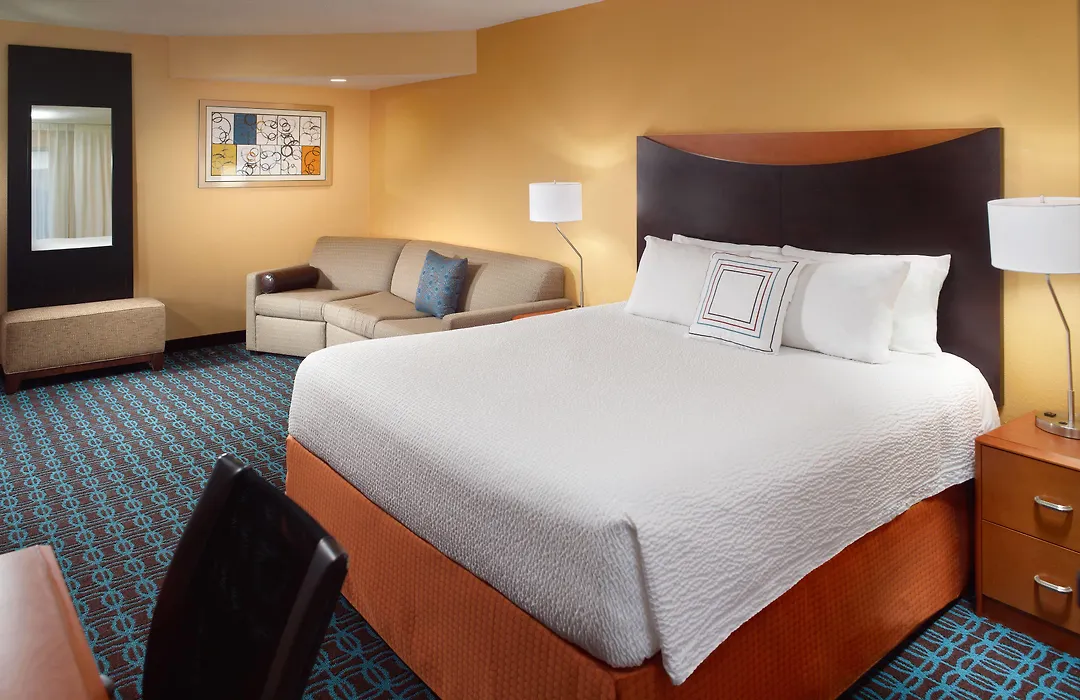 Fairfield Inn & Suites Clarksville-1
