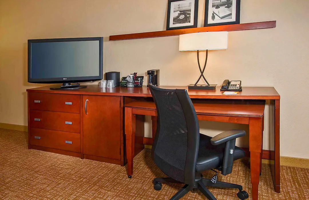 Courtyard By Marriott Raleigh Midtown-1